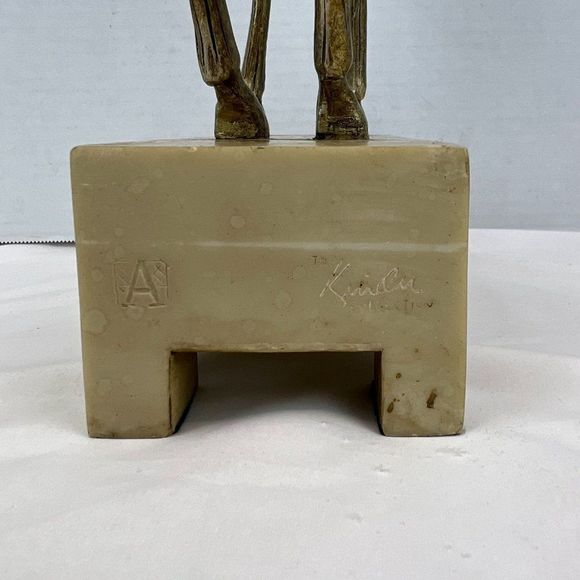 The Kindu Collection Alabaster Deer Ornament - Immaculate - Picture 6 of 8